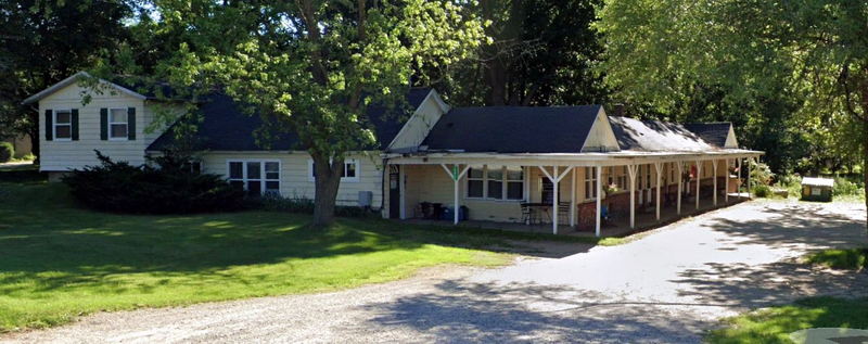 Oak Crest Cabins - Street View 2000S